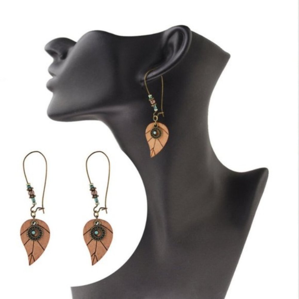 Vintage Bohemian Wood Leaves Carved Womens Earring - Picture 4 of 7